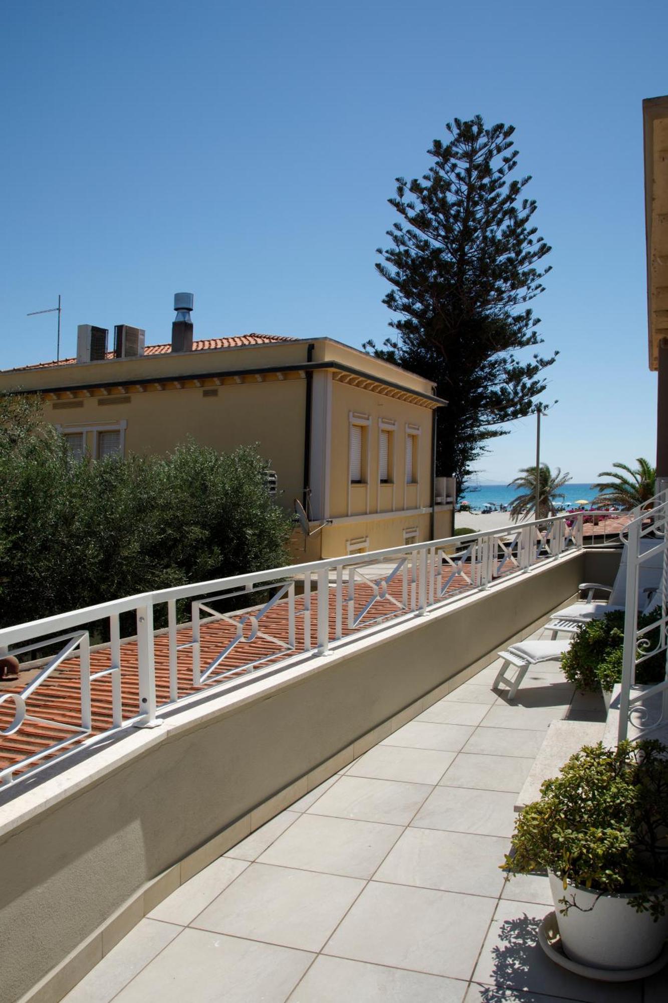 Hotel La Villa Del Mare Cagliari Eksteriør bilde